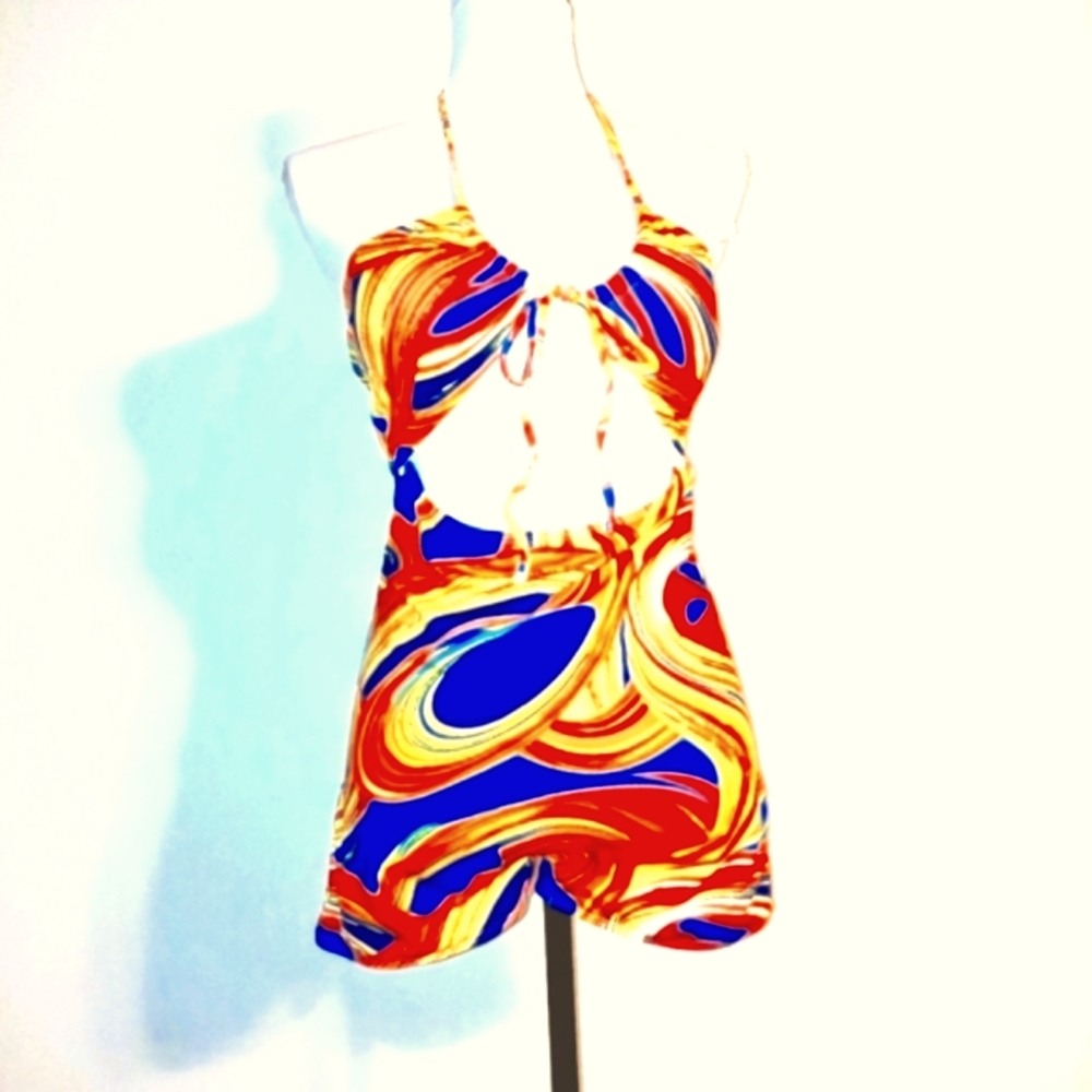 One-piece Swimsuit - Picture 2 of 11